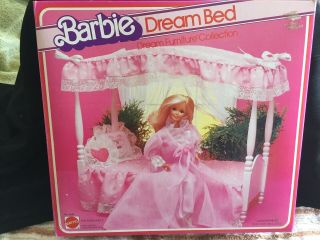 Vintage 1982 ? Mattel Barbie Dream Canopy Bed W/pillows,  Sheets & Coverlet