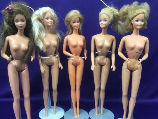 Barbie Dolls (5) Modern With 1966 Molds.  Tnt,  Bent Knees,  4 Blondes,  1 Brunette.