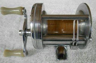 Vintage Bronson Lashless 1700 Level Wind Casting Reel 