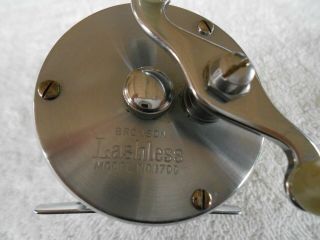 Vintage Bronson Lashless 1700 Level Wind Casting Reel 