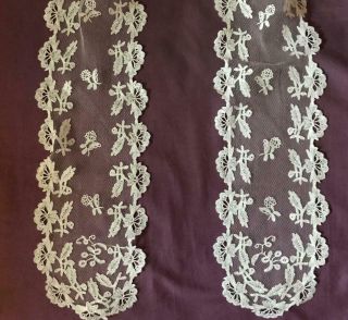 1.  1m EXQUISITE 19th CENTURY BRUSSELS HONITON LACE FICHU SCARF LAPPETS 323 3