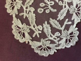 1.  1m EXQUISITE 19th CENTURY BRUSSELS HONITON LACE FICHU SCARF LAPPETS 323 7