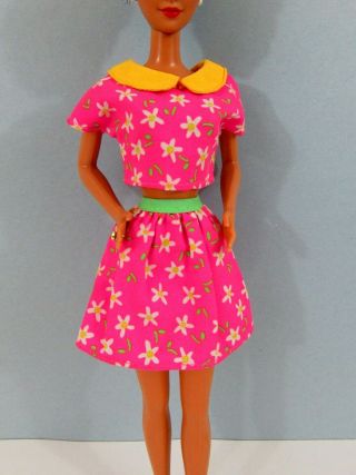 Vintage 90 ' s Barbie Doll Clothes TOP & SKIRT Neon Pink White Daisies PURPLE TAG 2