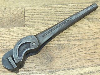 1897 Reed Mfg.  Co.  Erie,  Pa No.  11” Self Adjusting Pipe Wrench - Antique Hand Tool
