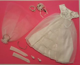 Vintage Barbie Brides Dream 947 Complete Set