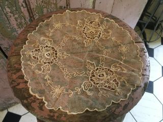 Lovely Antique French Tambour Lace Table Doily Cotton Netting Needlework C696