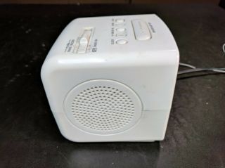 Vintage Sony ICF - C122 Cube Dream Machine AM/FM Alarm Digital Clock Radio w/ Box 5