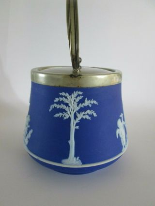Antique England 1913 Wedgwood Jasperware Blue & White cookie jar with lid 5