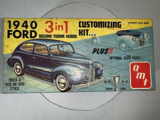 Vintage Amt 3 In 1 1940 Ford Deluxe Tudor 1:25 Built Model & Box With Parts