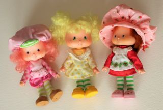 Strawberry Shortcake Dolls Vintage With Clothes Hats And Shoes