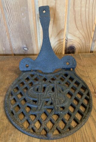 Antique Cast Iron Lifter With Lid Trivet Has Decorative Initials Nr