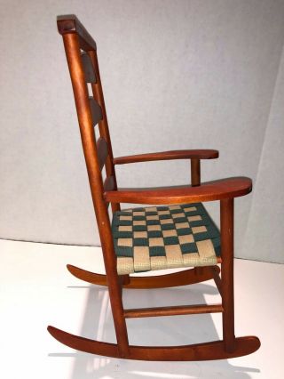 VINTAGE DOLL BEAR ROCKING CHAIR SHAKER STYLE WOVEN SEAT DECORATIVE ITEM 45 OFF 2