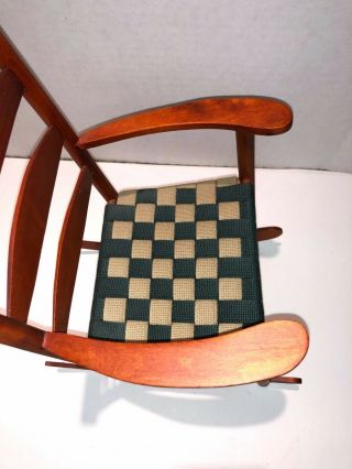 VINTAGE DOLL BEAR ROCKING CHAIR SHAKER STYLE WOVEN SEAT DECORATIVE ITEM 45 OFF 3