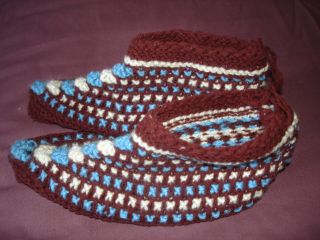121 Vintage Hand Knit House Slippers Womans Small/medium 8.  5  /5