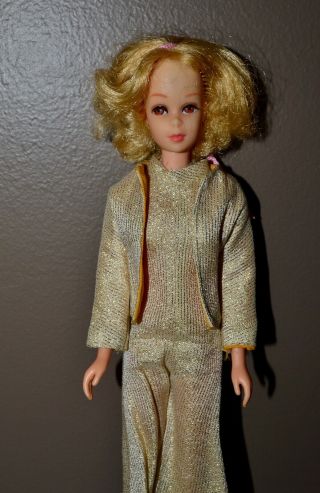Vintage Barbie - Blonde Short Flip Tnt Francie In Gold Jumpsuit/jacket