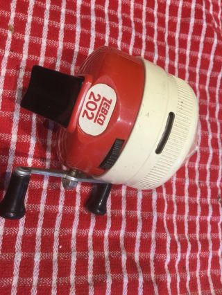 Vintage Zebco 202 Red And White Reel