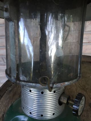 Vintage 1966 Coleman Double Mantle Kerosene Lantern Model 220F 8