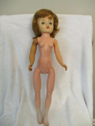 Vintage Revlon - Cissy Type 20 Inch Fashion Doll,  Late 1950s,  Bendable Knees 3