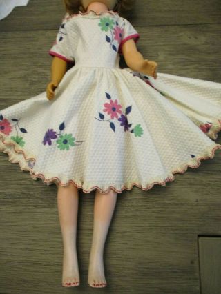 Vintage Revlon - Cissy Type 20 Inch Fashion Doll,  Late 1950s,  Bendable Knees 8