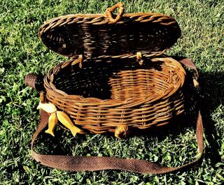 Vintage Antique Wicker Fishing Creel Fishing Basket With Shoulder Strap