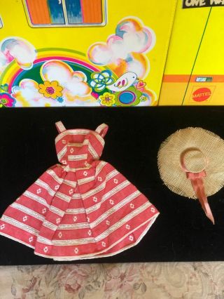 Barbie Vintage 1963 Fashion 956 Busy Morning Dress And Hat