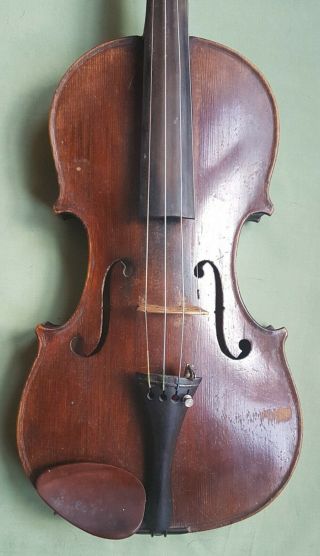 Antique Violin in quality Wood Case.  Possibly early 19th century 2