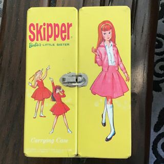 Vintage 1964 Yellow Skipper Doll Carrying Case W/ Skipper,  Scooter And Pepper