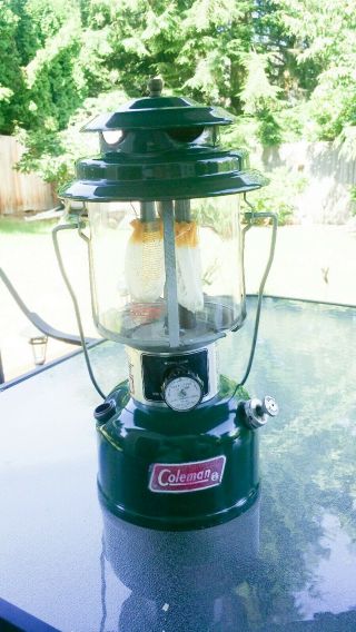 Vintage Coleman Kerosene Lantern 220k Great