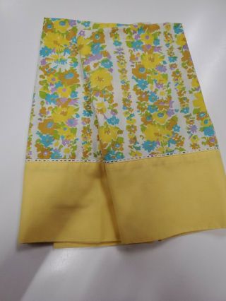 Vintage Sears Perma - Prest Standard Pillowcases Pair Set (2) Floral Yellow