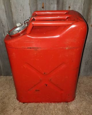 Vintage Us Red 5 Gal Jeep Gas Can Willys Jerry Antique