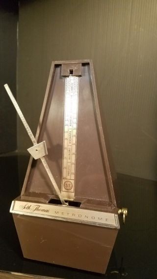 Vintage Metronome 1104 - - Model No.  E500 - 000 Conductor Seth Thomas Mechanical