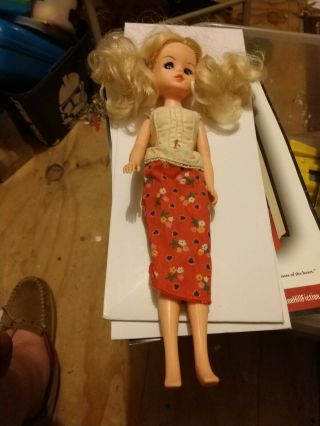 Vintage Sindy Doll Blonde With Outfit Marx Pedigree Dcm