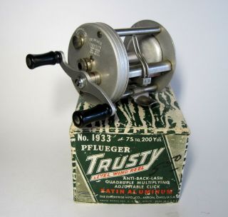 Old,  Vintage Pflueger 1933 Trusty Level Wind Bait Cast Reel