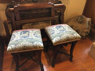 Ch010: Medieval Wooden Stools (2) Local Pickup