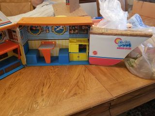 Vintage 1974 BARBIE DREAM BOAT MATTEL Playset Ship Fold and Go See Pictures 2