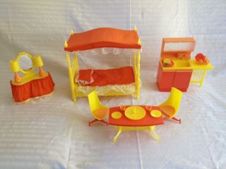 Vintage 1970s Amsco Topper Toys Dawn Doll Apartment,  Near Complete,  Great