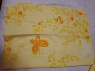 Vintage Pequot Percale Pillowcases Pair Set (2) Floral Butterfly Yellow