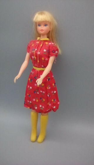 Vintage " Mod " Barbie Clone Fashion Doll Made In Hong Kong In Dress & Boots Bin