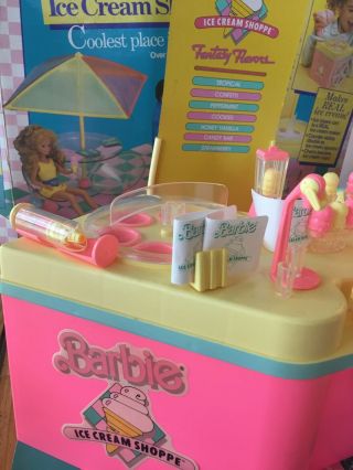 Barbie Ice Cream Shoppe.  1986.  Vintage. 4