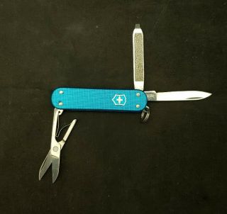 Victorinox Alox Swiss Army Classic Sd Knife / Turquoise /