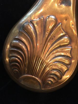Vintage Antique Copper Brass Gun Powder Horn Flask Case High Relief Shell 7 1/2” 2