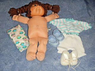 Vintage 17 " Cabbage Patch Doll 1978 - 1988 With 2 Pair Shoes,  Diper & Outfit Gvc
