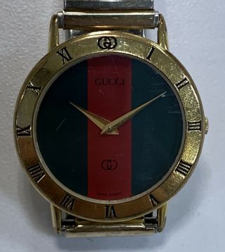 Vintage Gucci Classic Green & Red Watch (not)