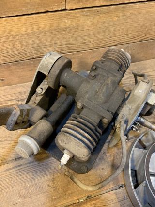 1941 Antique Maytag Hit Miss Motor Model 72 - D Twin 2 Cylinder Gas Engine Parts 5