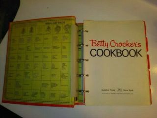 Vintage Betty Crocker 5 Ring Cookbook 1969 FIRST PRINTING 4
