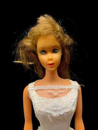 Old Vintage Barbie Doll With Blonde Hair And White Dress 2