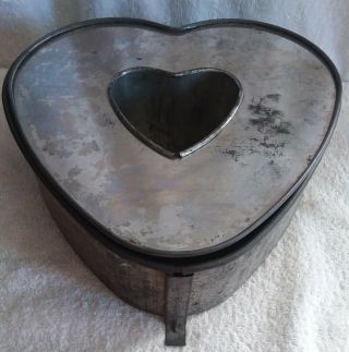 EARLY UNUSUAL ANTIQUE 3pc TIN HEART SHAPED PRIMITIVE 9 