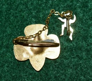 VINTAGE GIRL SCOUT - MEMBERSHIP PIN WITH ATTACHED BROWNIE LEADER GUARD PIN 3