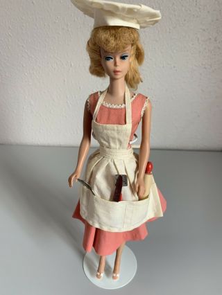 1959 JAPAN BARBIE DOLL 6 Or 7 BARBIE - Q Outfit 962 With Utensils 2