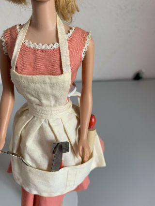 1959 JAPAN BARBIE DOLL 6 Or 7 BARBIE - Q Outfit 962 With Utensils 3